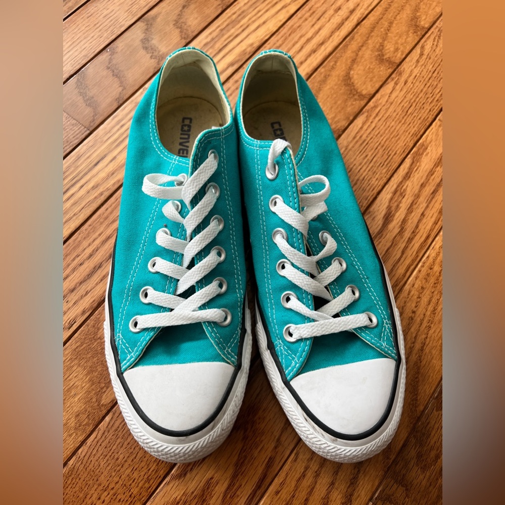 Teal / Aqua Converse size 7M 9W